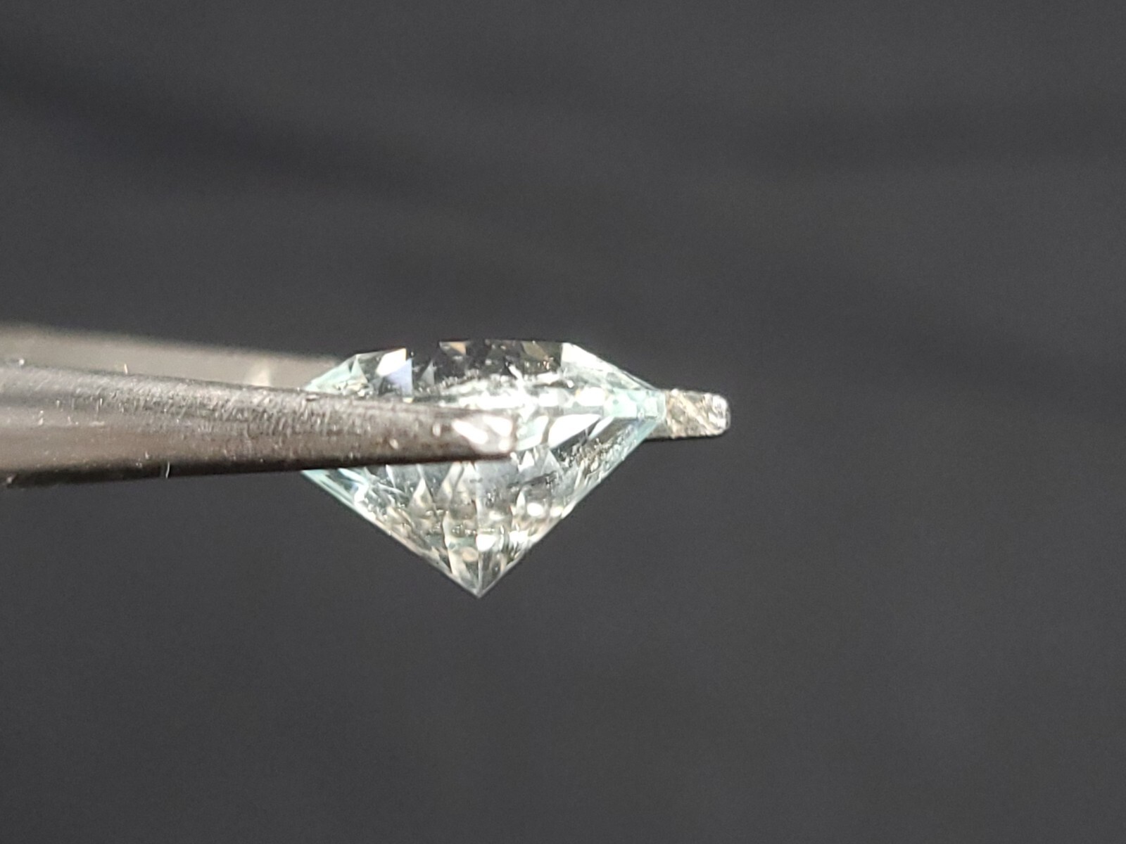 Brazilian Light Blue Topaz Hand Cut Loose Natural Gemstone (5.1 ct.) 10.1 mm