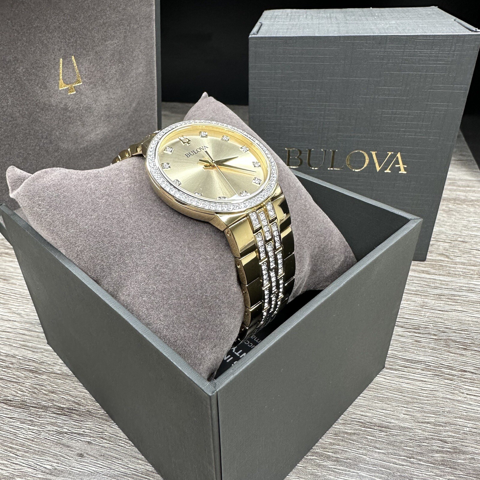 NEW✅GIFT SET✅ Bulova Crystal Gold Tone Diamond Dial Men’s Watch 40MM 98K113