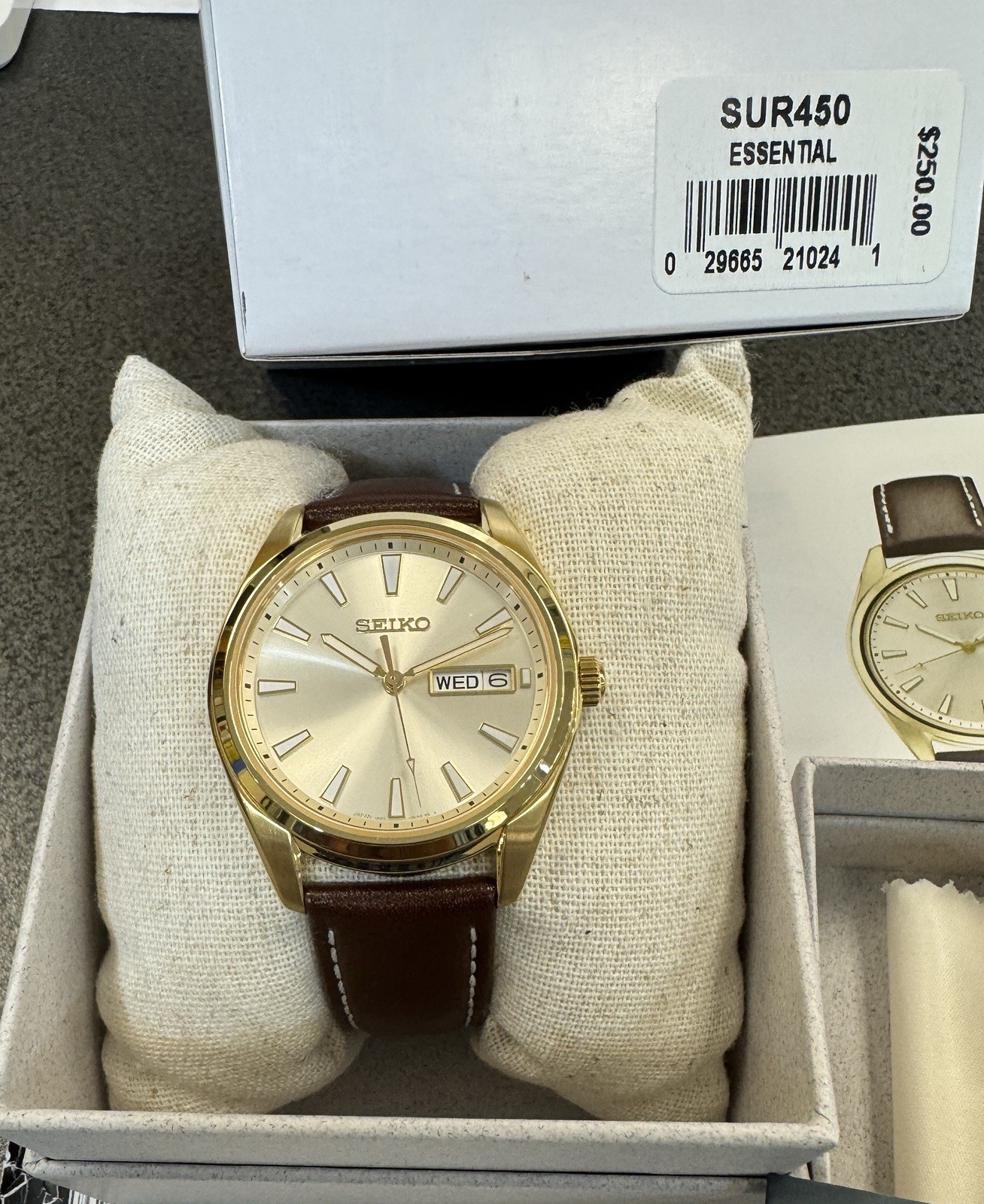 Seiko Quartz Classic Men’s Gold Tone Leather Strap Watch SUR450 Made In Japan