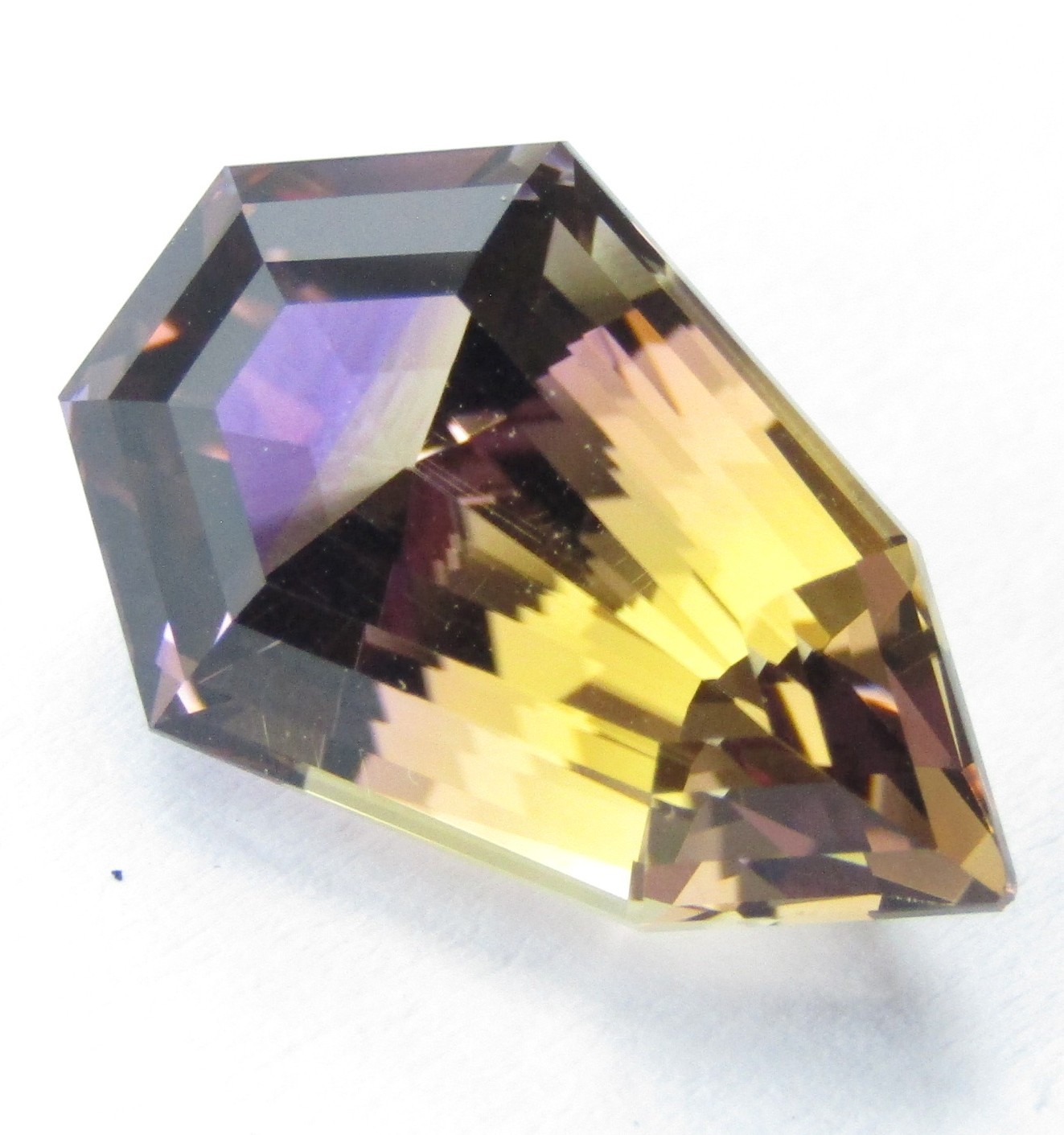 7.36Cts Mesmerizing Natural Bolivian Bi-Color Ametrine Fancy Shape Gemstone