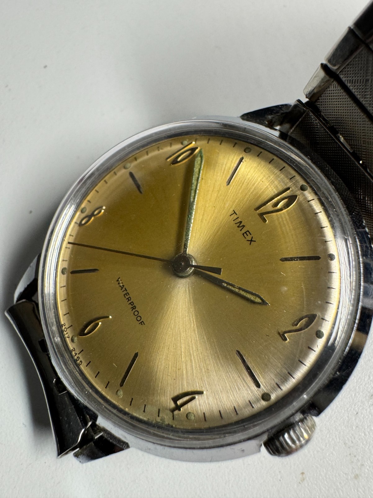 Timex Vintage 1965 Marlin Wind Up Watch 34MM Golden Sunburst Runs Good
