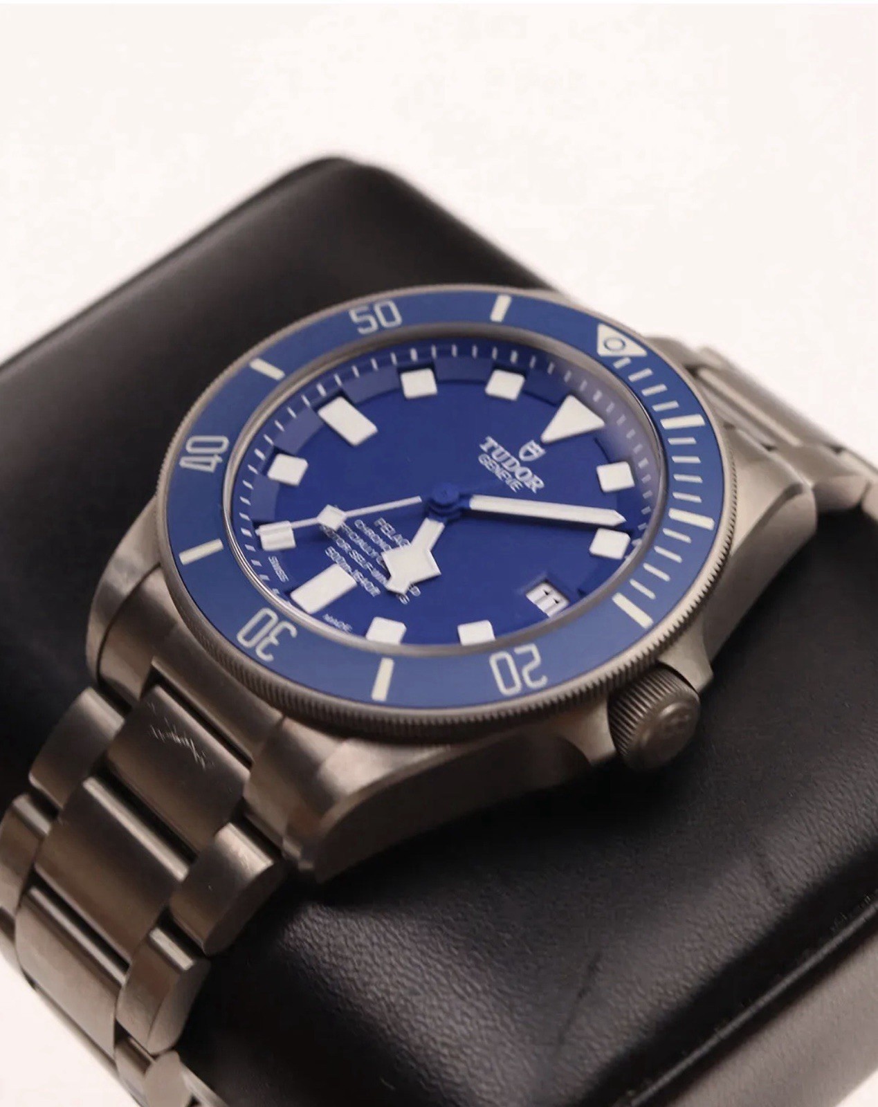 TUDOR Pelagos 25600TB Look At The Last 4 Pictures For Scratches On The Bracelet.