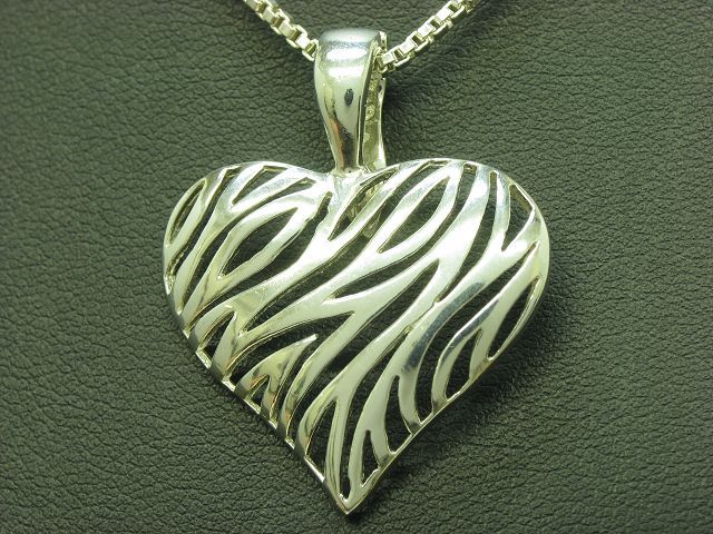 835 Silver Necklace & 925 Sterling Silver Heart Pendant / 65.5cm / 6.0g