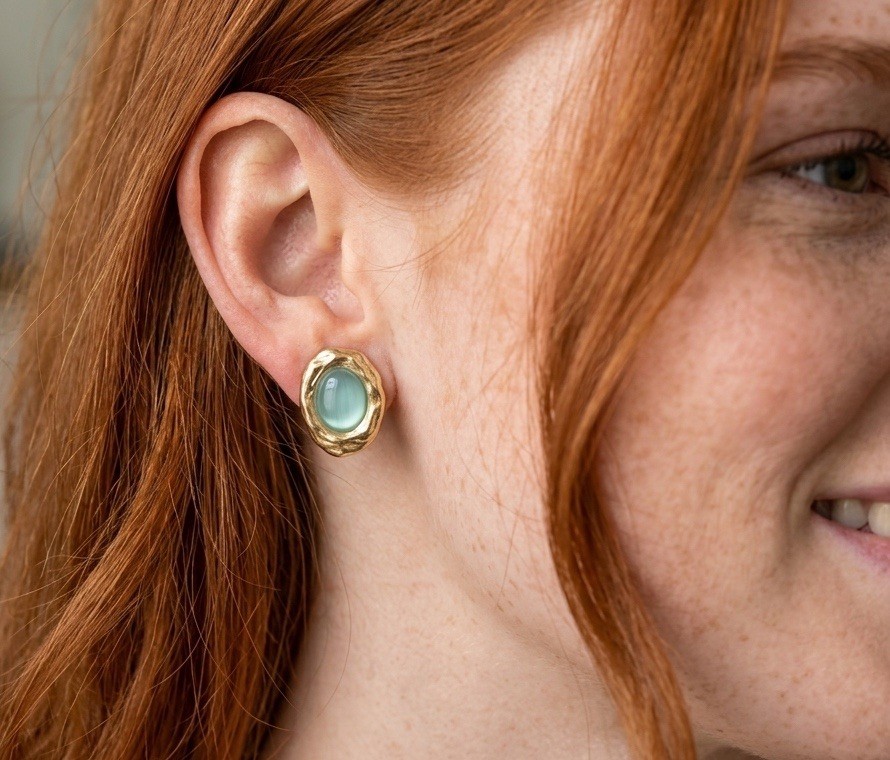 Chico’s Molten Earrings Gold Stud Statement Cabochon Hammered VTG Seafoam