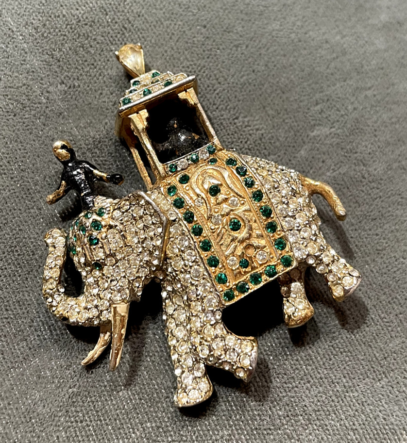 Vintage Boucher? Diamante & Emerald Rhinestone Pave Elephant w Howdah & Figures