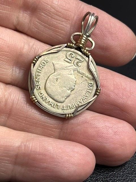 B5428 Philippines 1970 25 Sentimos Coin Pendant Sterling Silver Wire Wrap