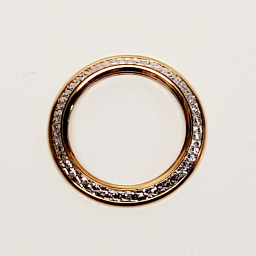 Gucci Diamond Cut Gold Tone Bezel – Authentic- 1100–11/12 – 1200 – Beautiful💎