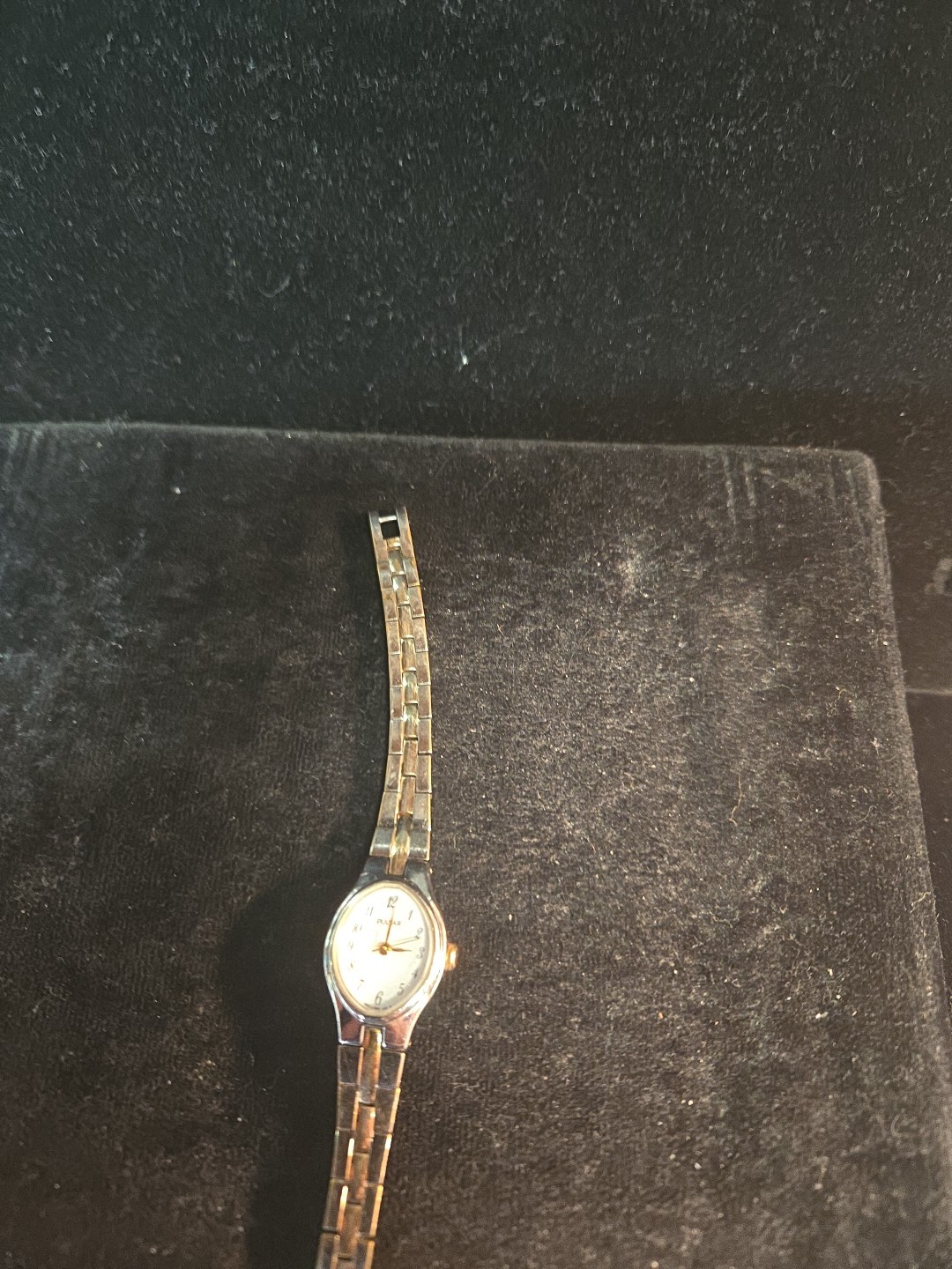 Pulsar Vintage Oval 2 Tone Ladies Analog Wrist Watch (I-5)