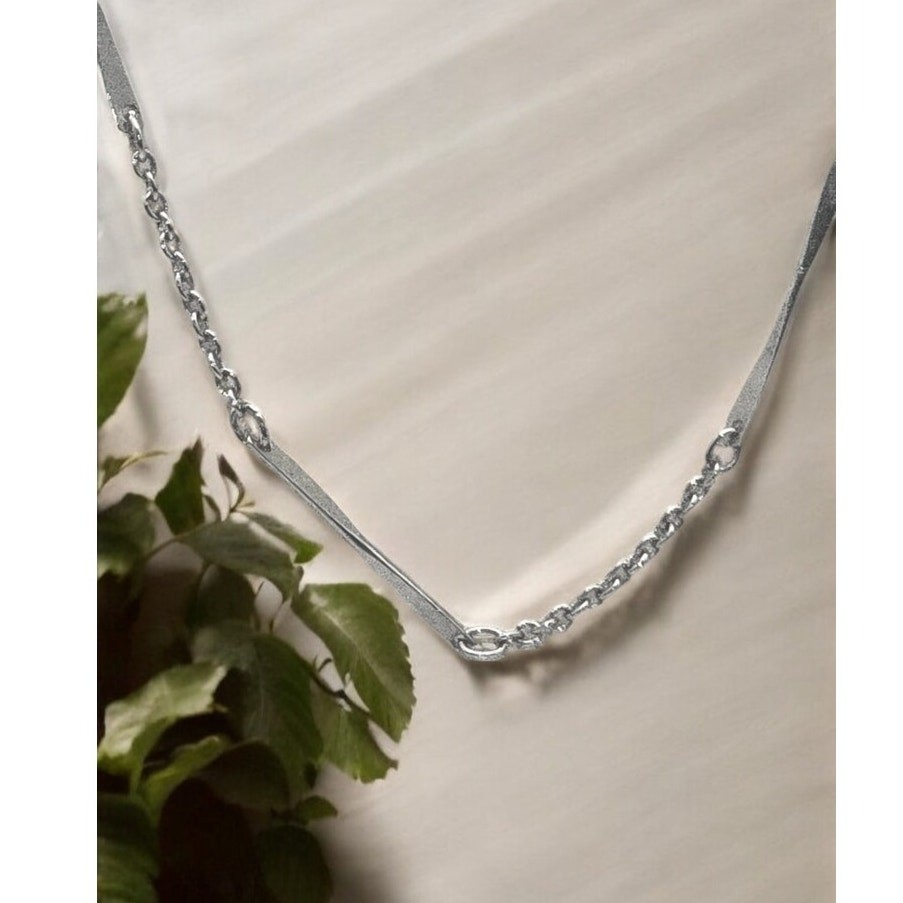 Avon Silver Tone Bar Link Necklace Minimal Chain – Classic Modern