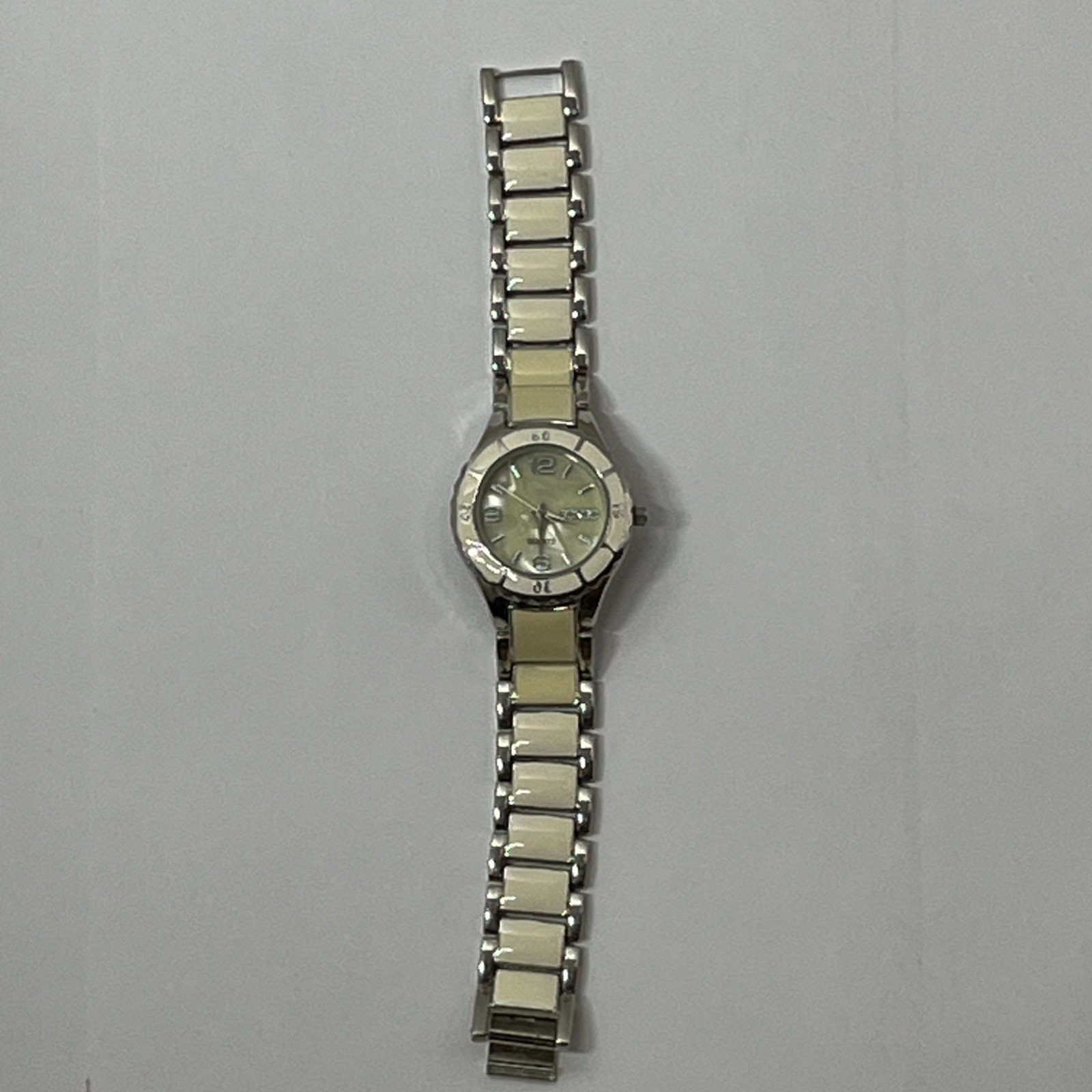 Vintage Women’s Bongo Quartz Accutime Watch Corp Mother Of Pearl Dial BG2136