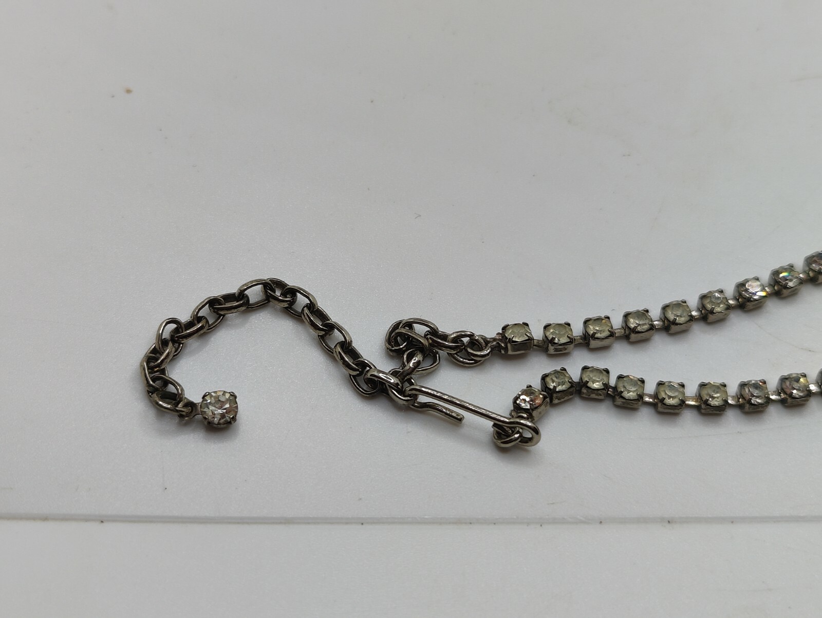 Beautiful Vintage Clear Stone Necklace With Drop Pendant Hook Clasp A6