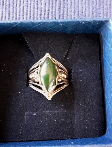 Vintage 14K Plumb Gold Green Cabochon Filigree Ring – 5.06g Size 7.5 UJ Stamped
