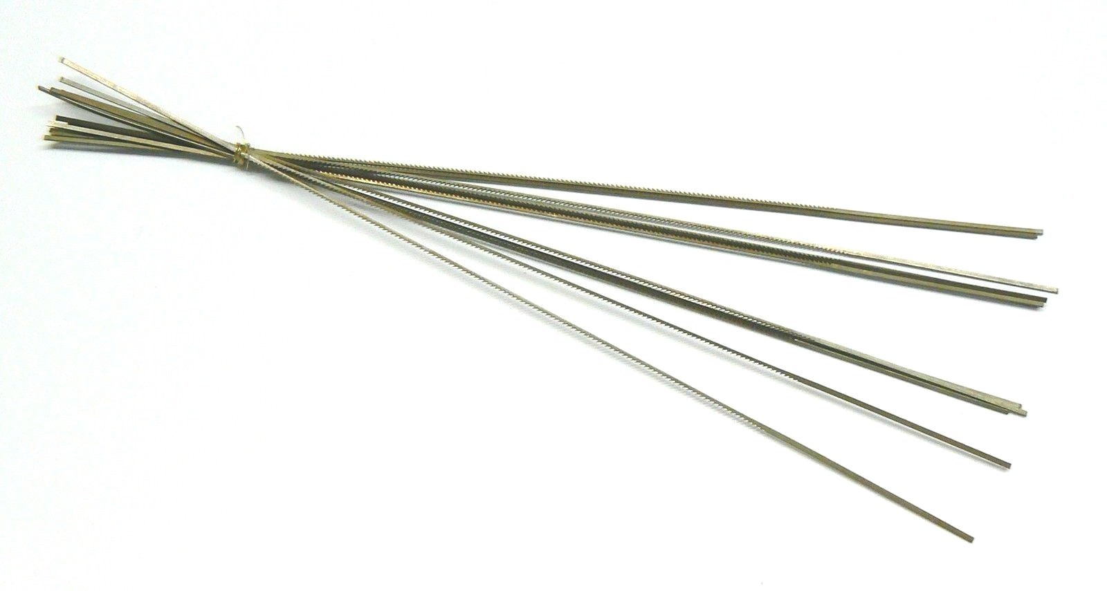 Jewelers Saw Blades 2/0 for Jewelry Saw Frame Tool Blade Swiss Made 1 Dozen