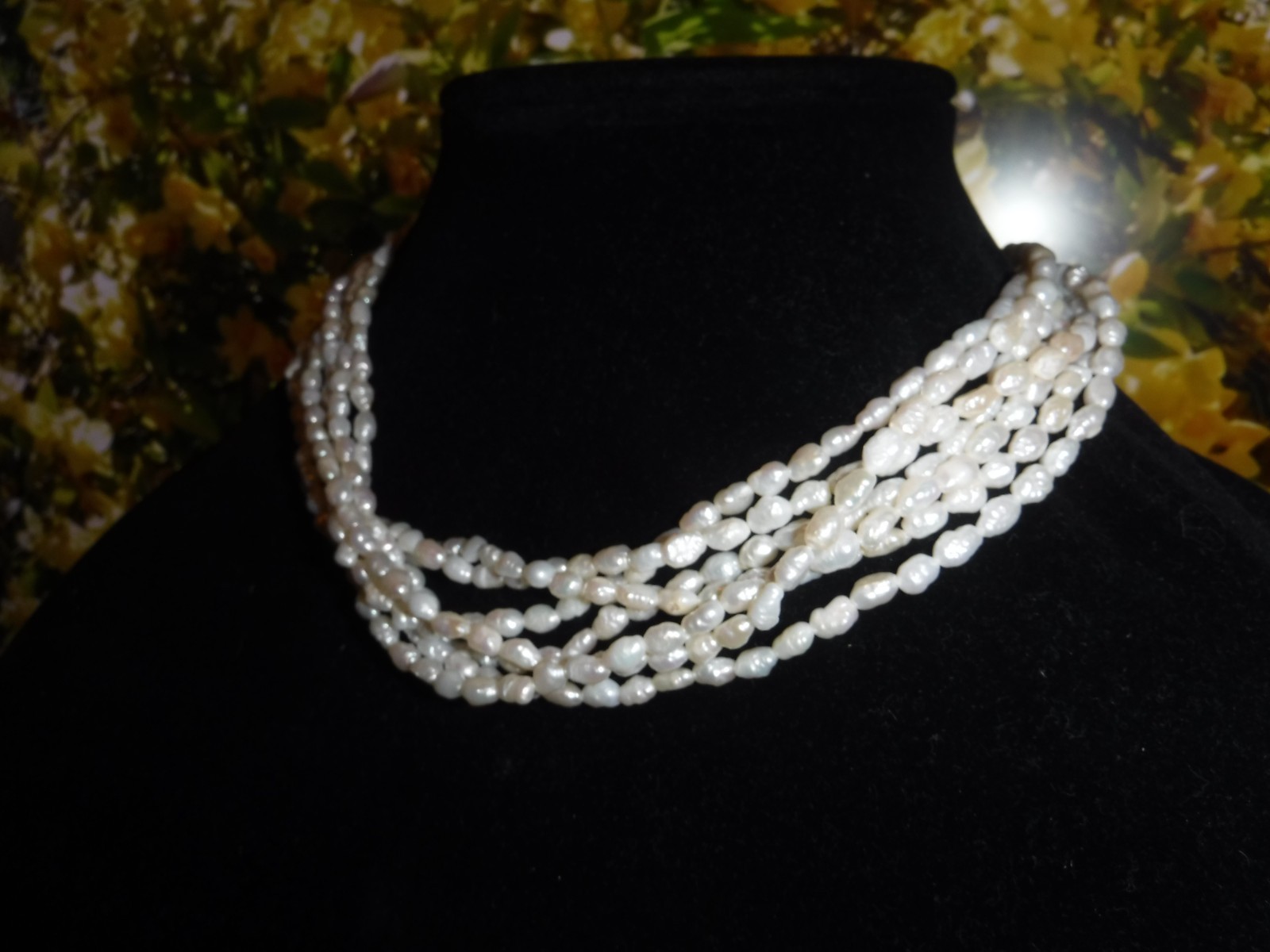18 K (750) Solid Gold Clasp Italian 7 Strand Nugget FW Pearl Necklace 16″ Choker