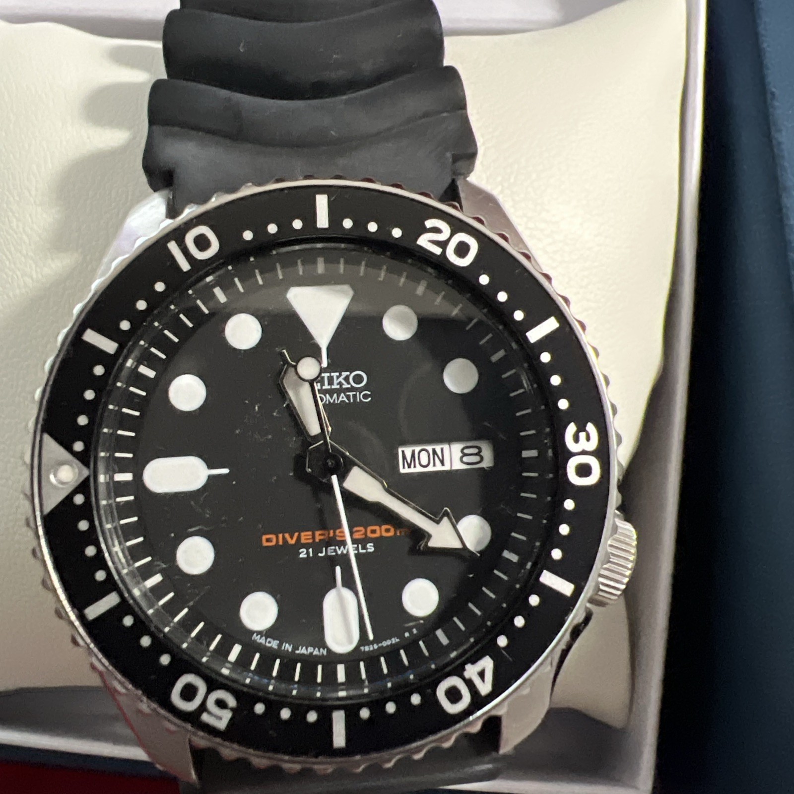 Seiko Men’s Black Watch – SKX013K Seiko Scuba N.O.S. SKX007 Seiko skx007j