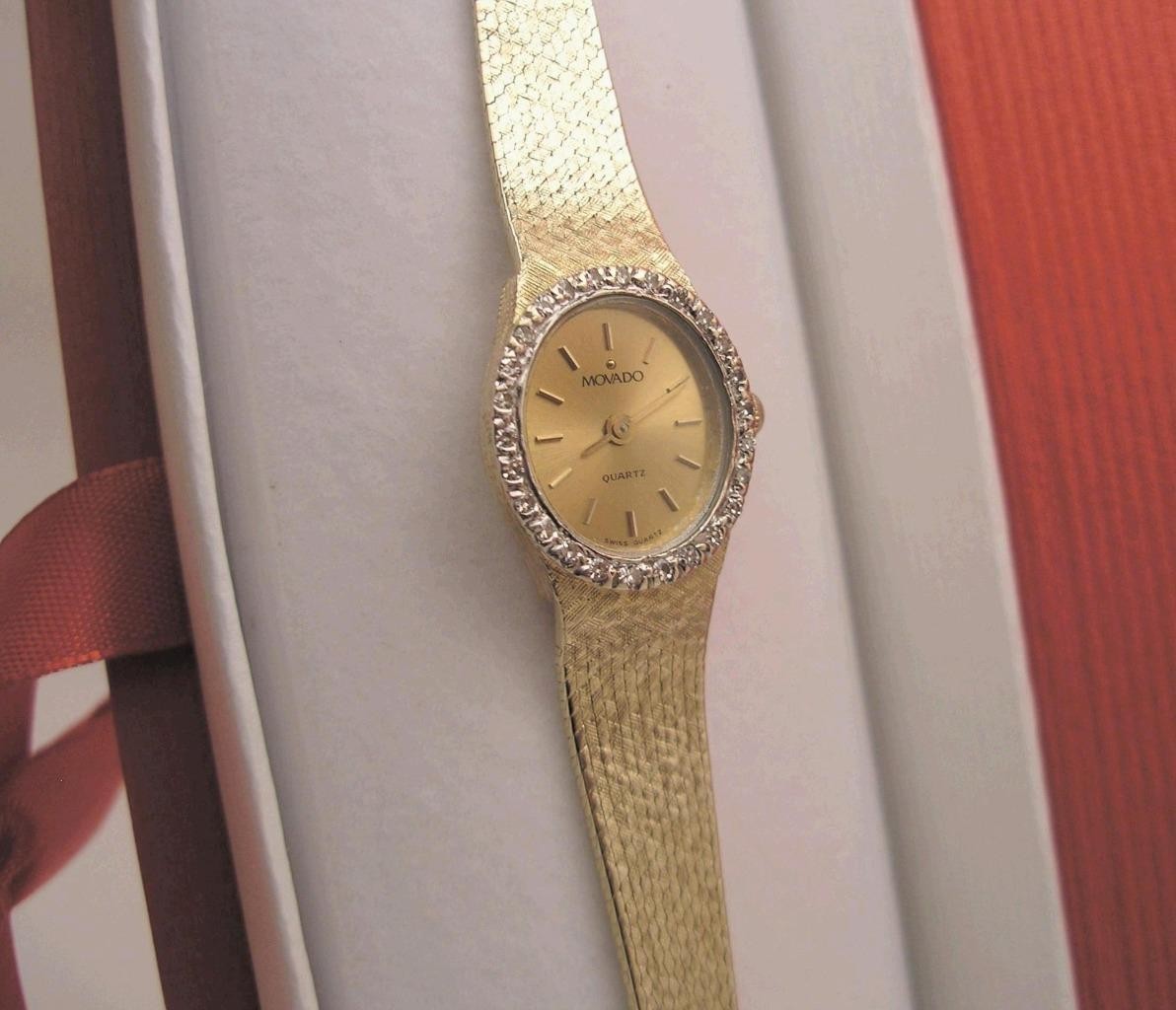 B56 Movado Ladies 14 K Sold Gold Case & Bracelet Swiss Quartz Wrist Watch w Box