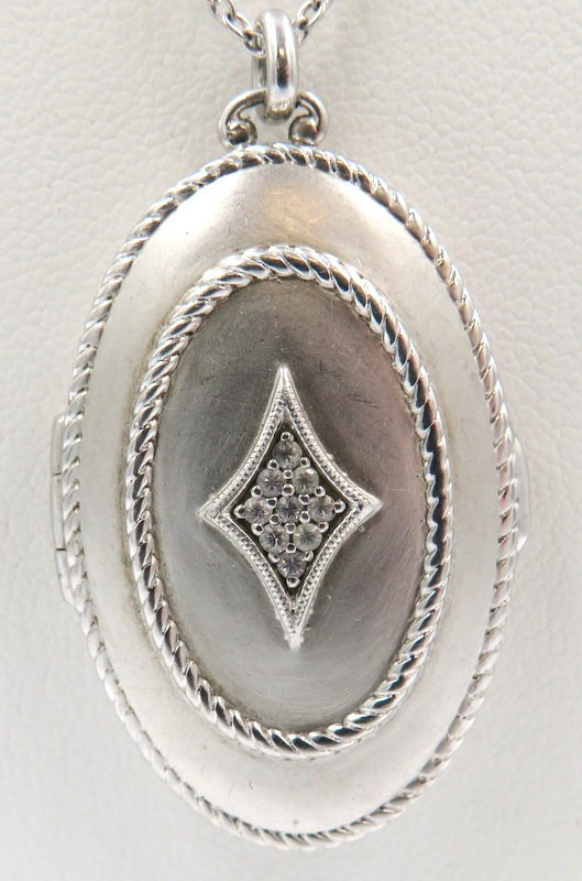 Gabriel & Co .925 Sterling Silver White Sapphire Oval Locket Necklace 25″