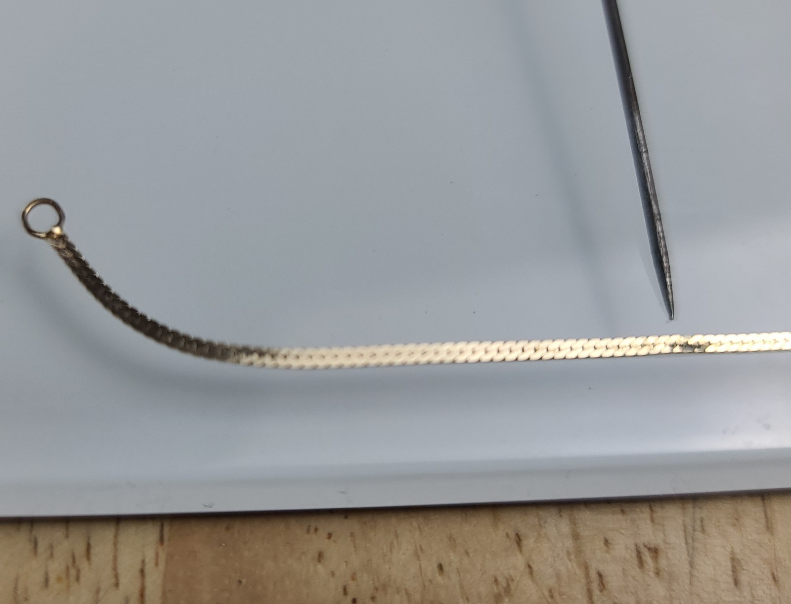 14k Solid Yellow Gold Herringbone Chain Necklace 24″L x 1.3mm wide 2.8g