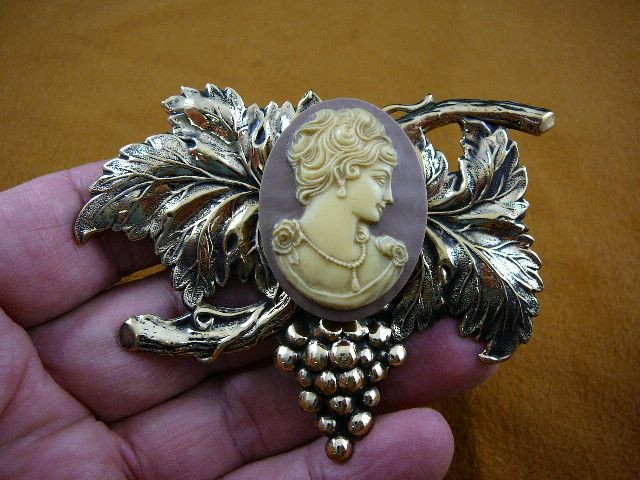 (CM25-36) WOMAN mauve CAMEO grapes brass Pin Pendant brooch cameos FLOWERS