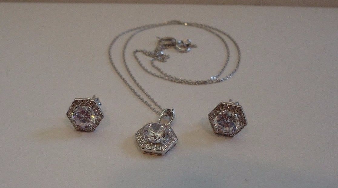 HALO CENTER NECKLACE & EARRING SET W/ 5 CT LAB ACCENTS /925 STERLING SILVER
