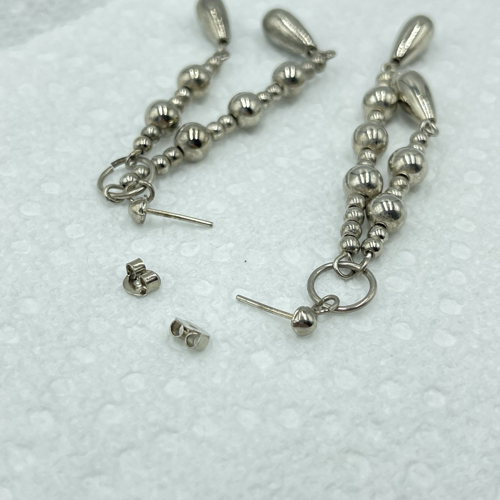 Dangle Pierced Earrings Silver Tone Ball/Beaded