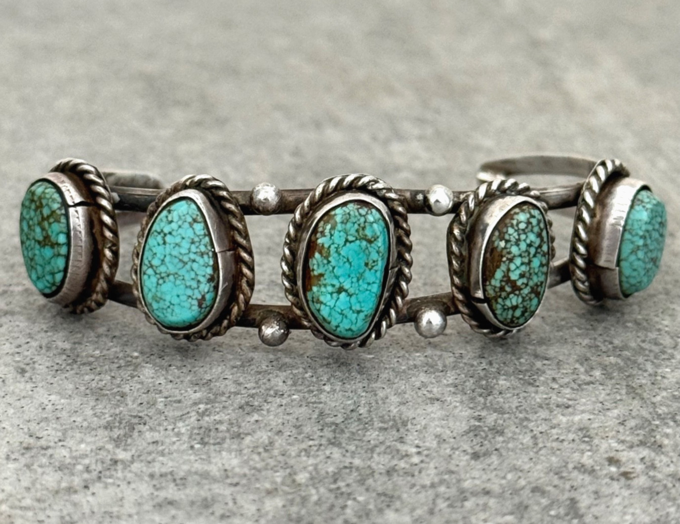Vintage Native American Navajo NUMBER 8 MINE Turquoise Sterling Bracelet 6.7 in