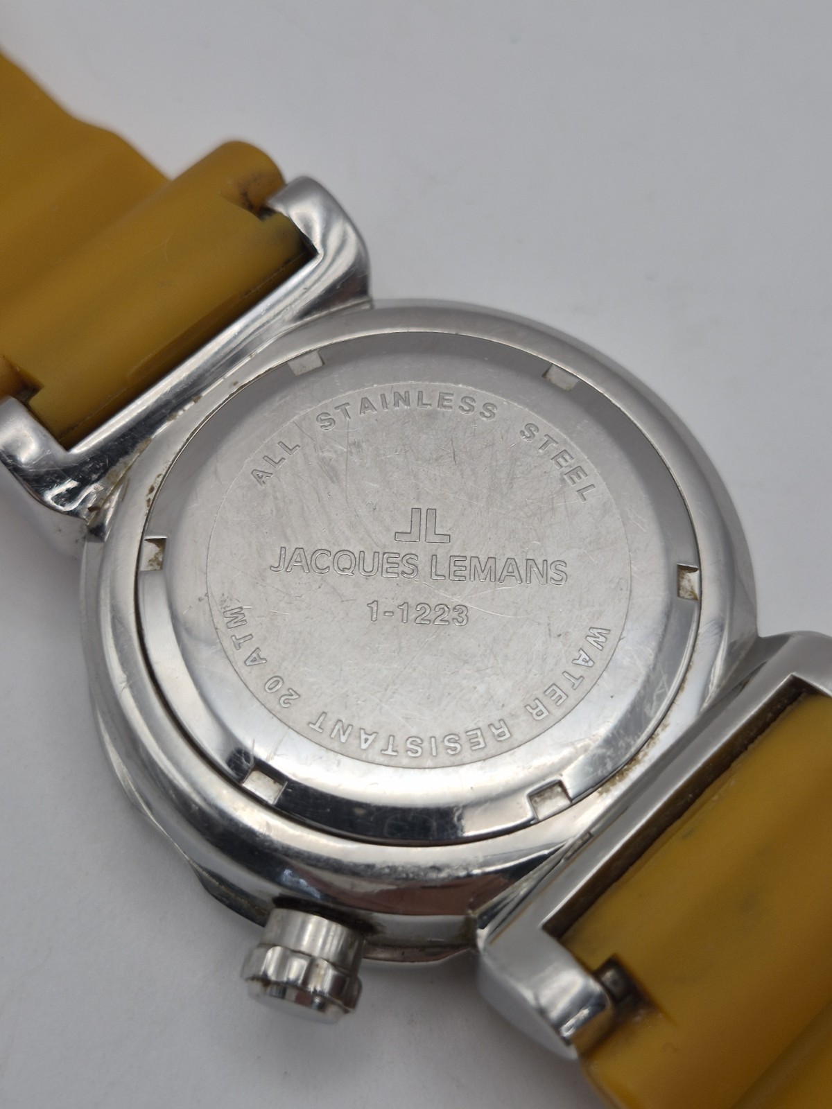 Jacques Lemans Diver Collection Date 1-1223 200m Water Resistant 20ATM Orange