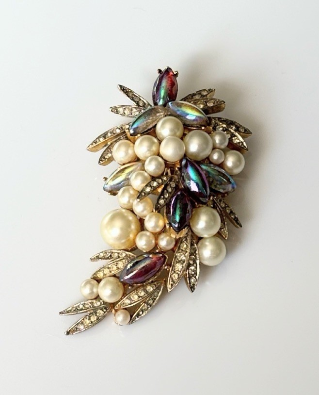 Vtg R. Mandle Floral Spray Faux Pearls Purple Pink Iridescent Rhinestone Brooch