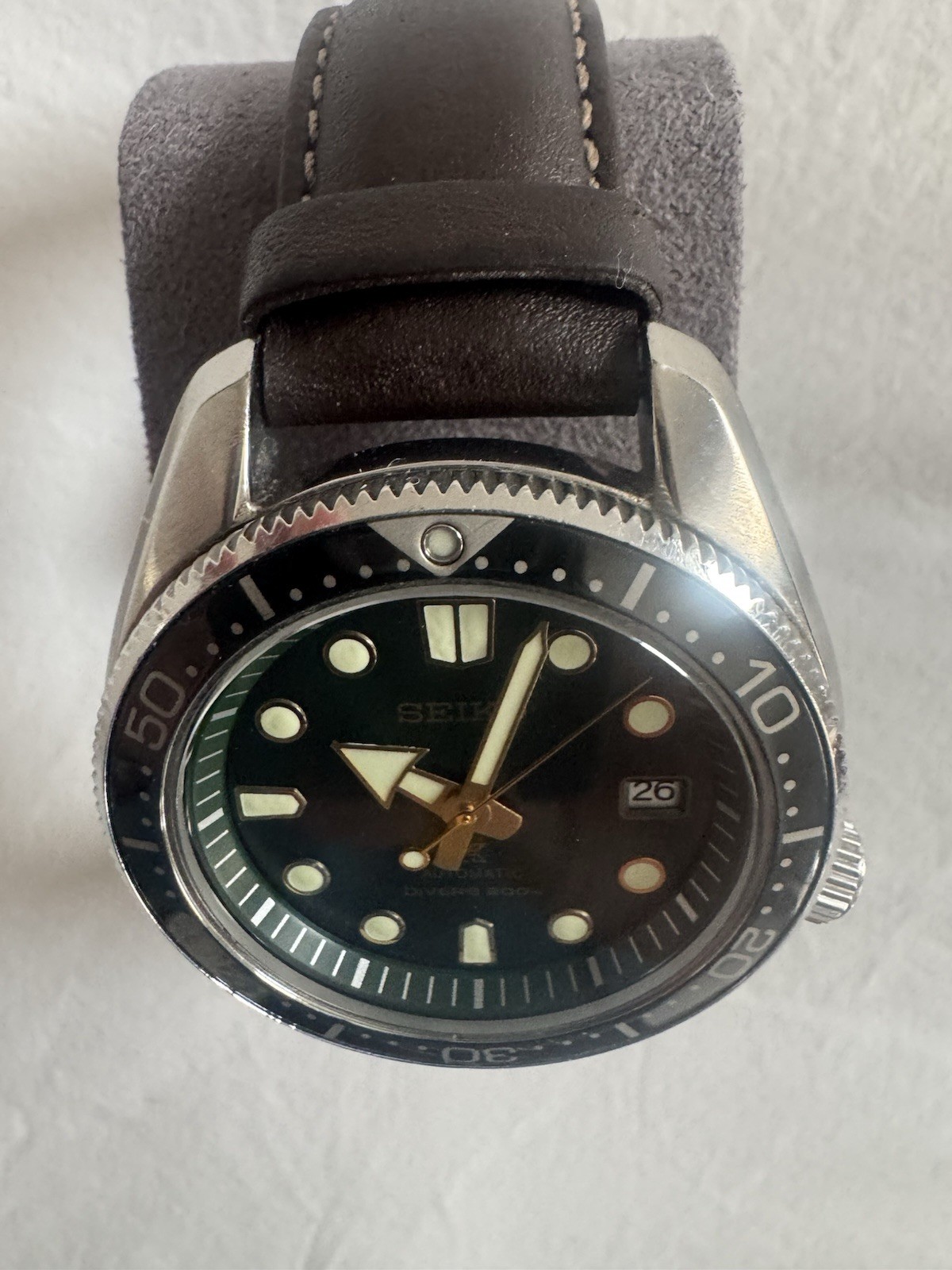 Seiko Prospex SPB105J1 MM200 Automatic 200m Divers Watch. Dark green sunset