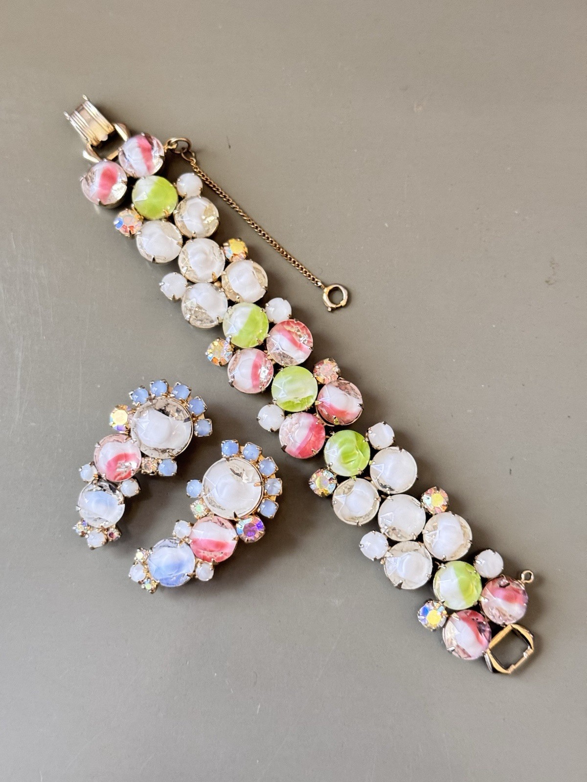 Vintage Signed HOBE’ Bracelet & Earring Set, White & Pink Givre Glass Stones