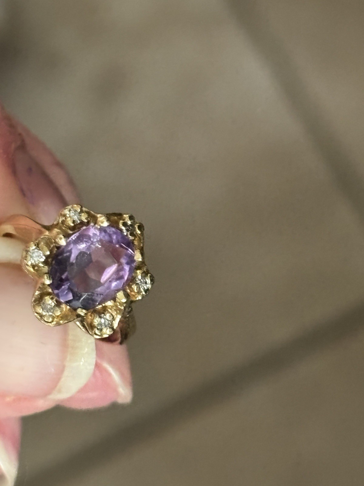 Amethyst Gemstone Gold Ring Diamonds 2.91 Grams