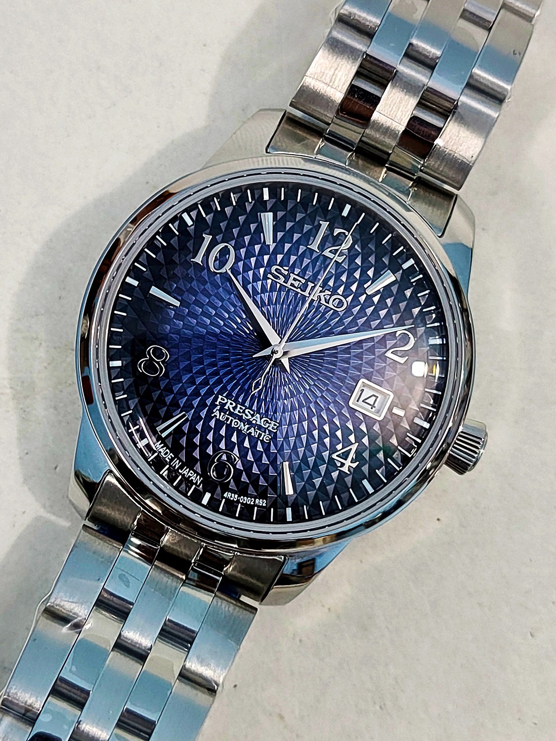 New SEIKO Presage Automatic 24-Jewels Japanese Men’s 4R35 Driven 40mm Wristwatch