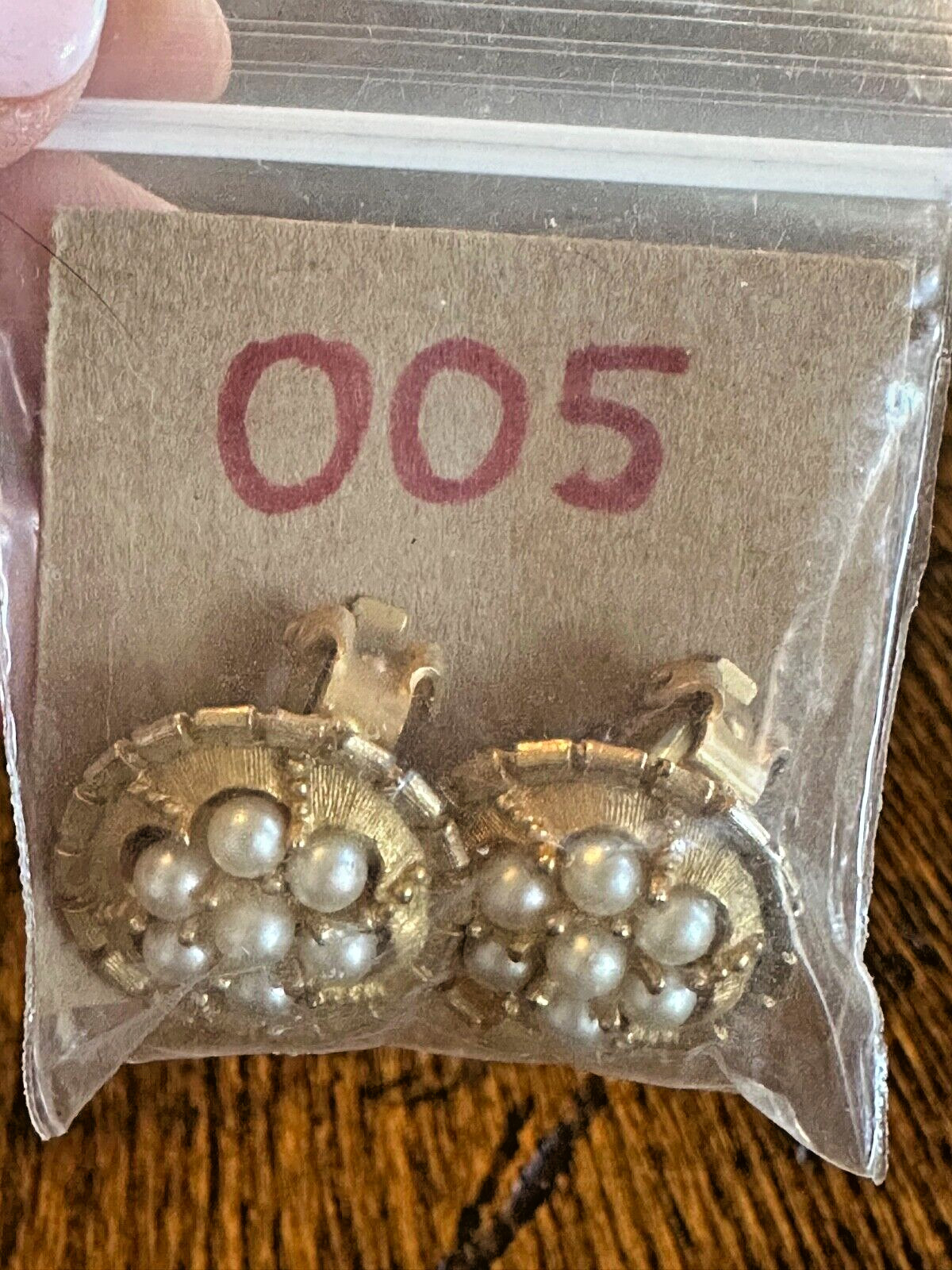 Vtg Kramer? Faux Pearl Gold Tone Clip On Earrings Cluster Stud Mid-20th Century