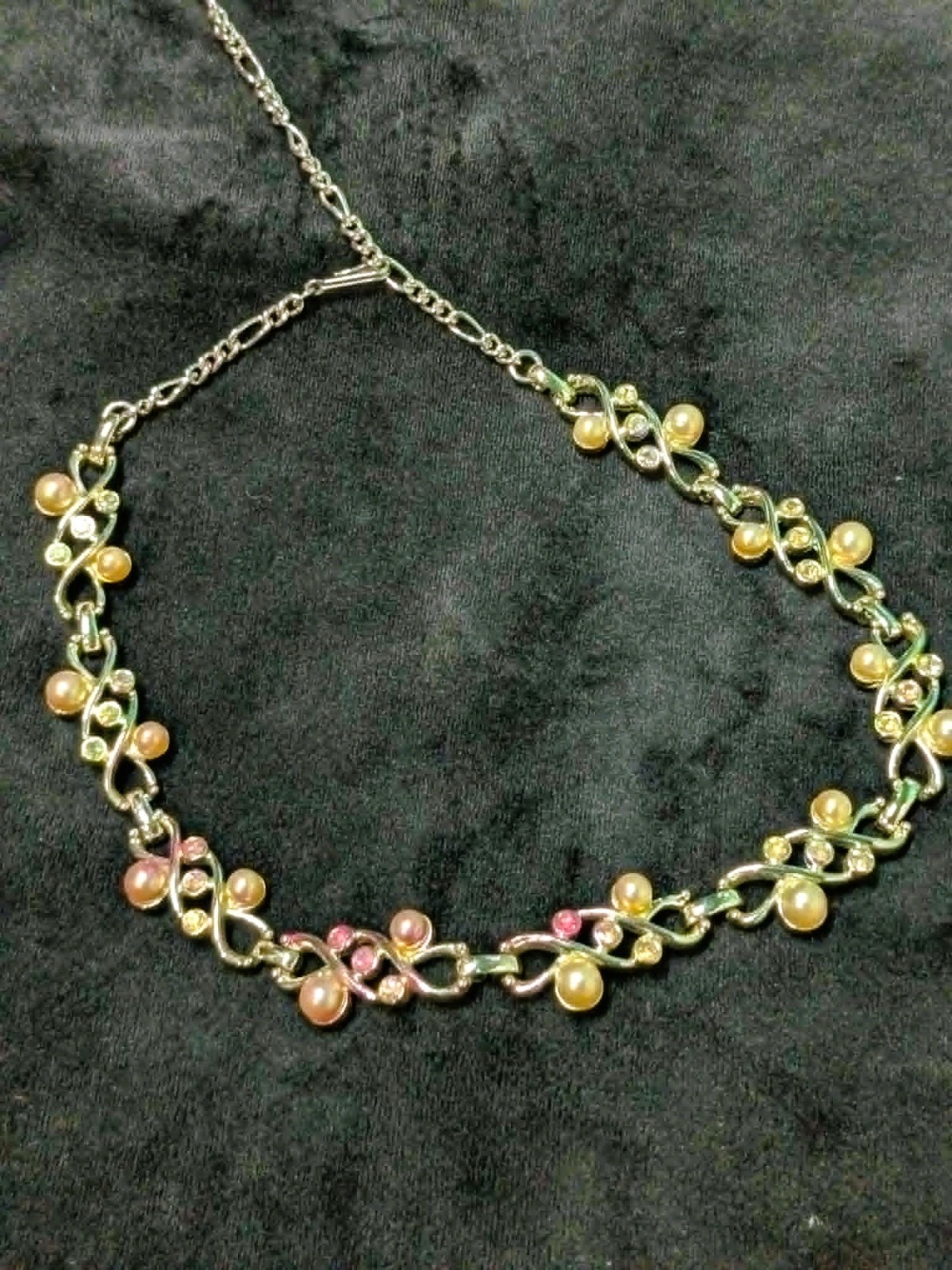 Vintage Pastel Pearls and Rhinestone Choker Necklace Fashion Jewelry