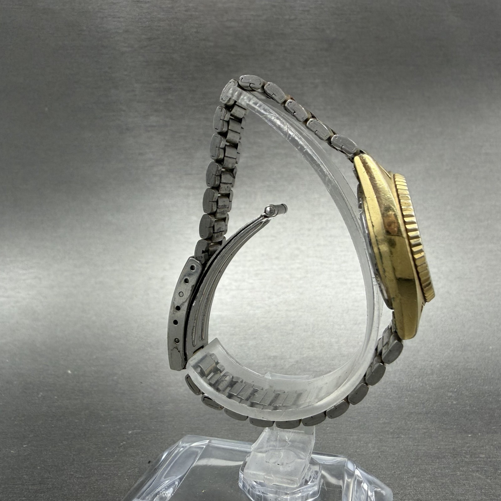 Seiko SQ Watch Women 25mm Champagne Dial Gold Tone Daydate 2626-0159 New Battery