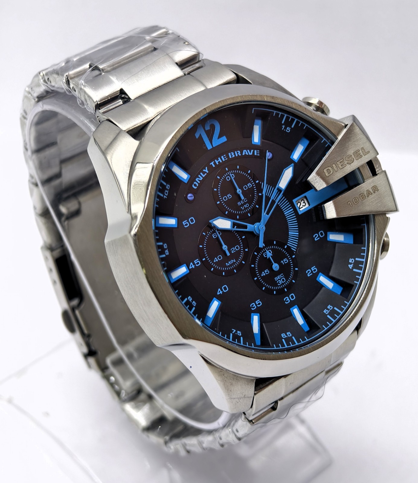 Vintage DIESEL 10 BAR Chronograph Blue Dial Date Indicator Men’s Wrist Watch