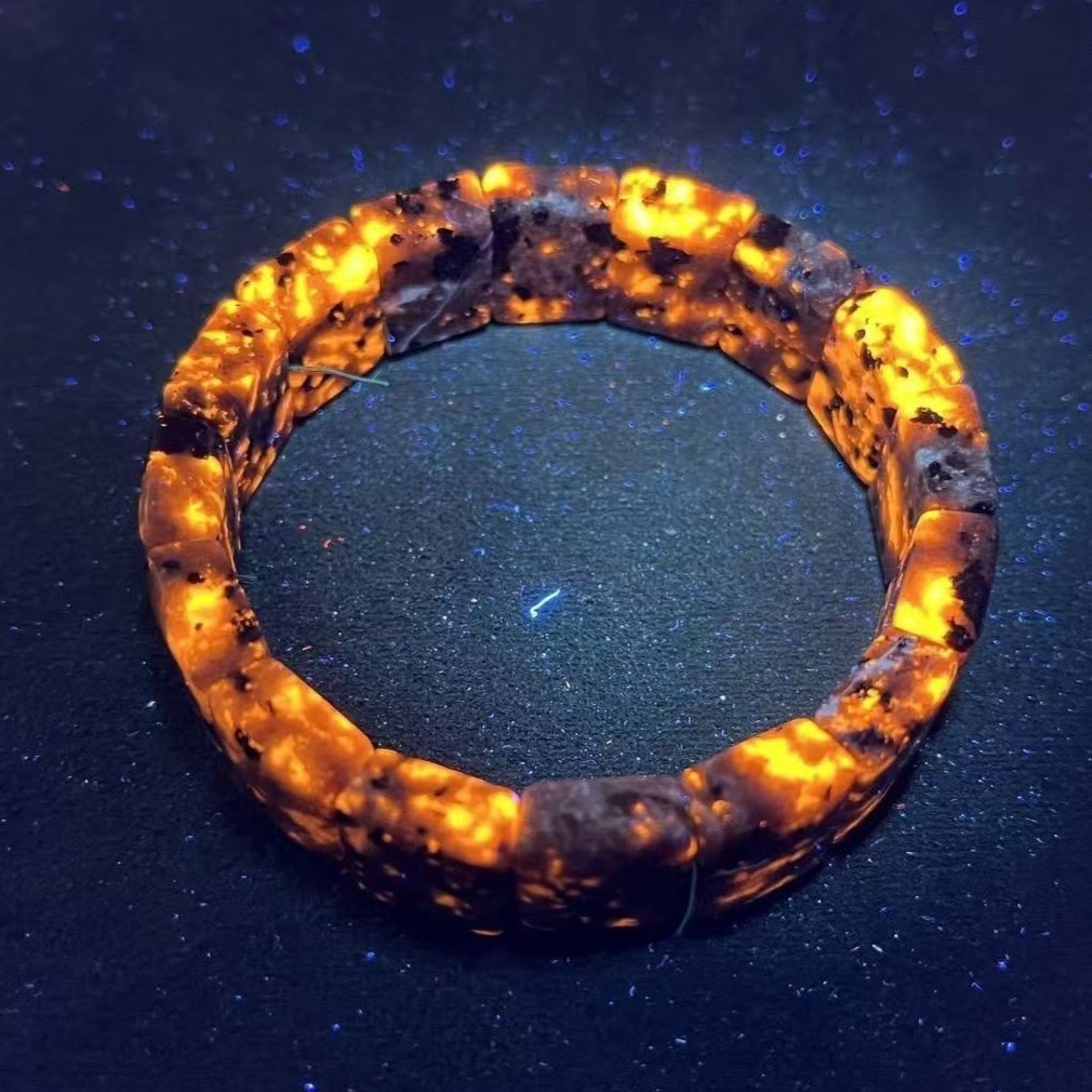 Yooperlite Sodalite UV Reactive Flame Stone Healing Women Men Stretch Bracelet