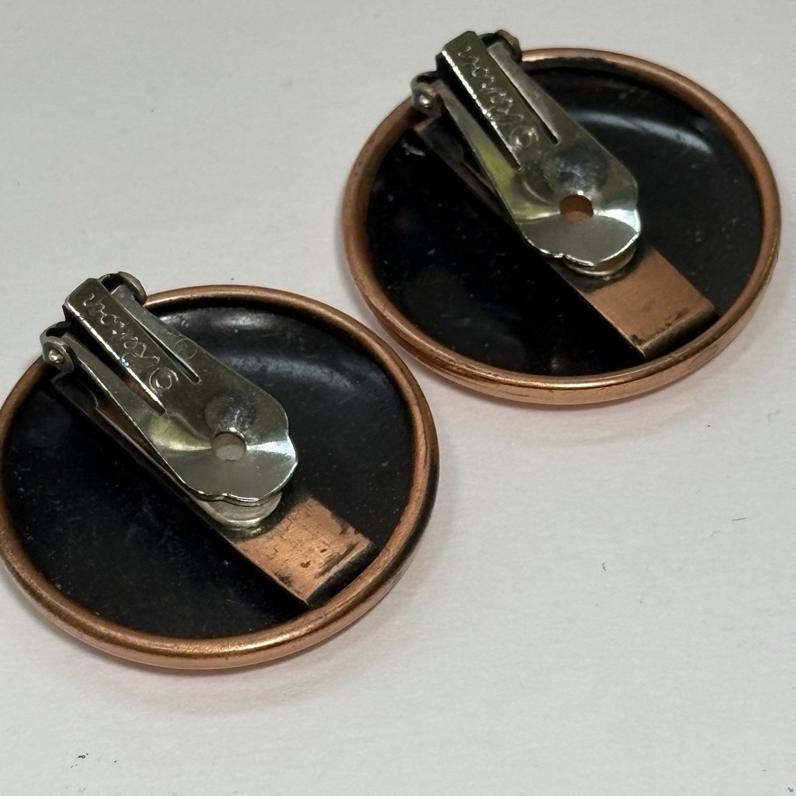 Renoir Copper Disc Button Earrings Modernist Clip Vintage Signed Round 1.25″
