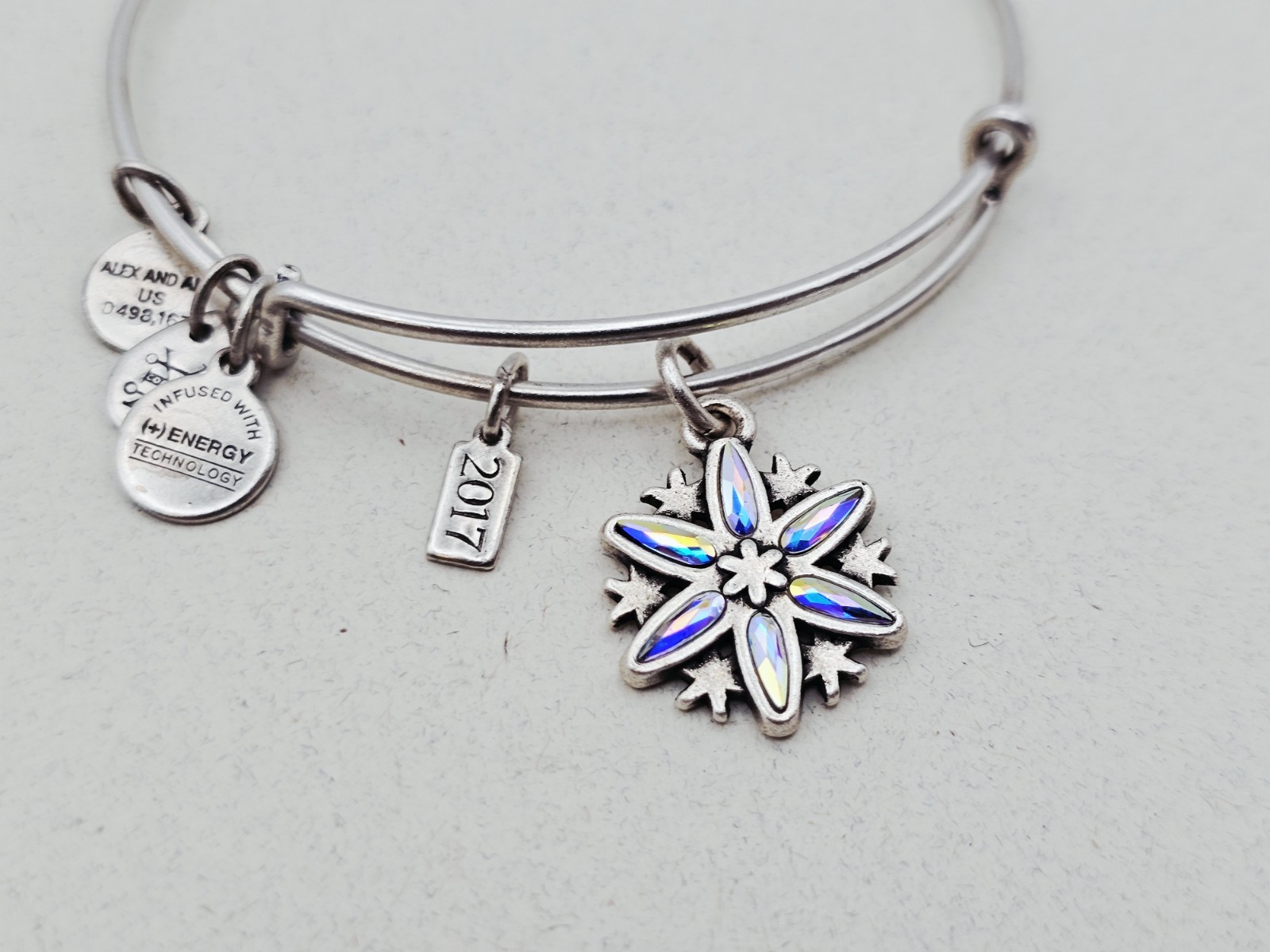 Alex & Ani Silver Snowflake Iridescent Cut Crystal Charm Bangle Bracelet 💕❄️