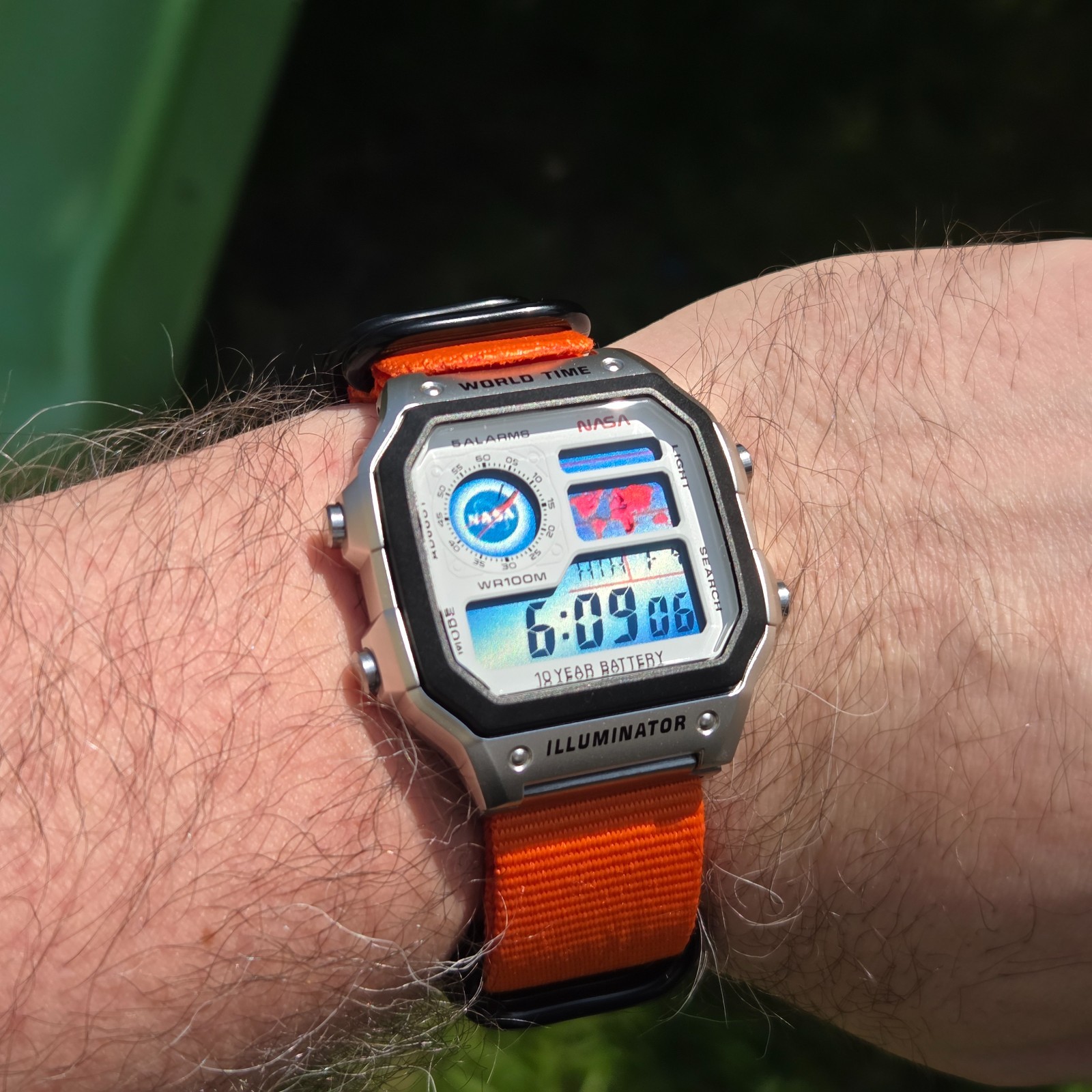 New Casio Royale AE1200 Mod – NASA Royale (Gradient Hydromod)