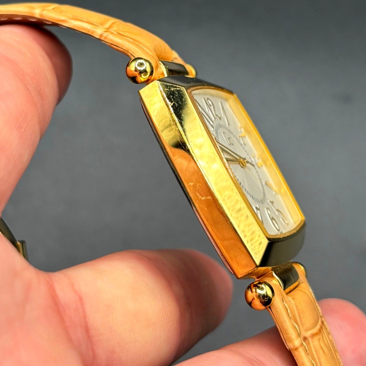 Vintage Gc 18500 Swiss Made Gold Tone Quartz Watch Full Set Box Papers