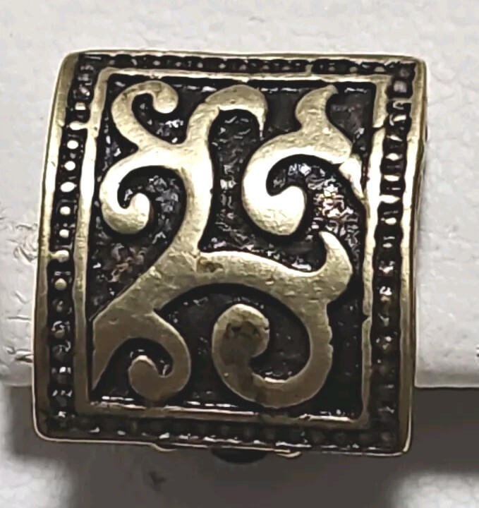 Vintage Italian (?) Clip-on Earrings Brass Goldtone Liscio Design