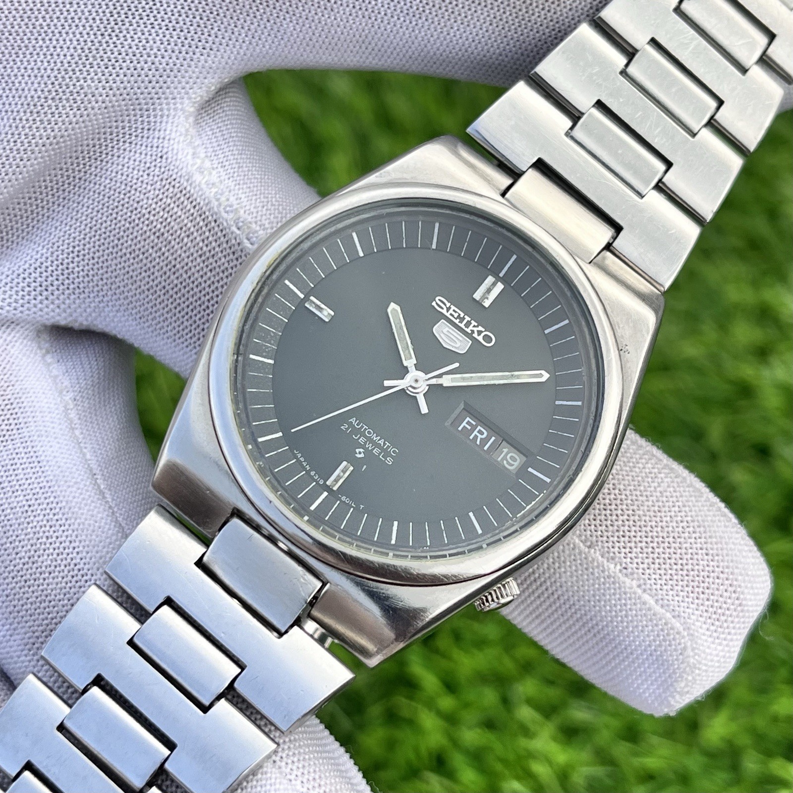 Vintage Seiko 5 Automatic 17J Dress Formal Japan Made Men’s Watch 6319-6010