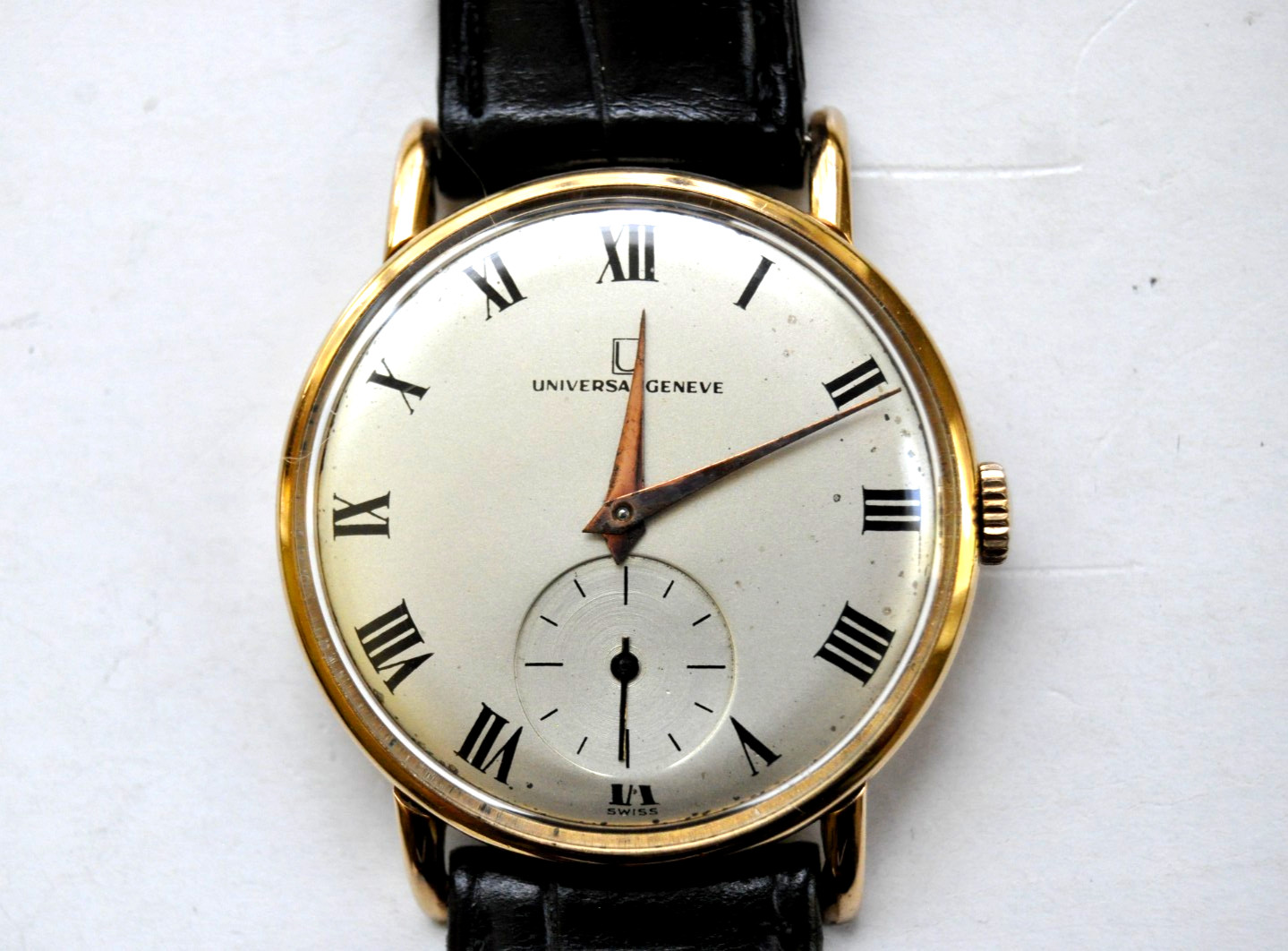 Vtg. Univeral Geneve 32mm 18K rose gold men’s watch