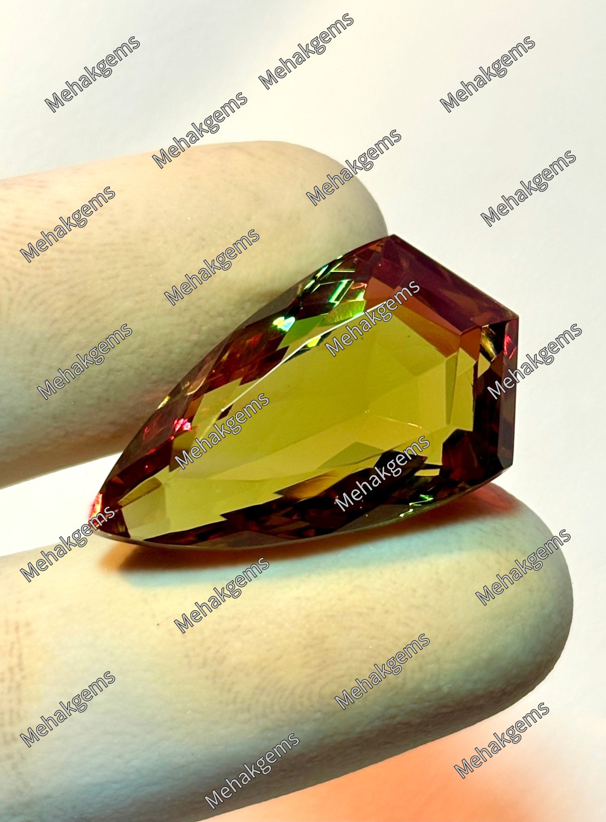 38.Ct Zultanite Gemstone, Shield Cut Color Change Diaspore, Jewelry Focal Stone