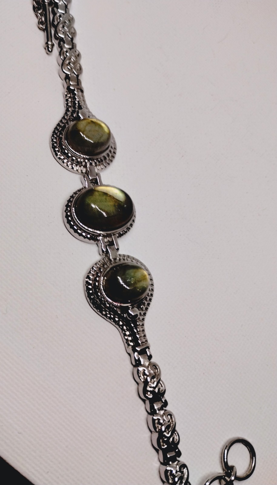 Madagascar Fire Labradorite 22.50 ctw Bracelet in Stainless Steel (6.50-8.0In)