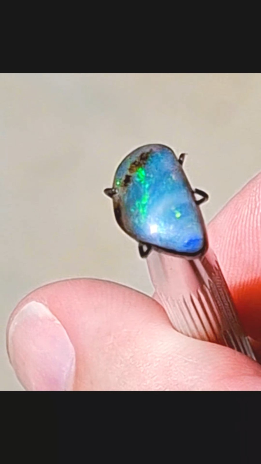3.7ct Queensland Boulder Opal Natural Opal Gem, multicolour crystal faced.