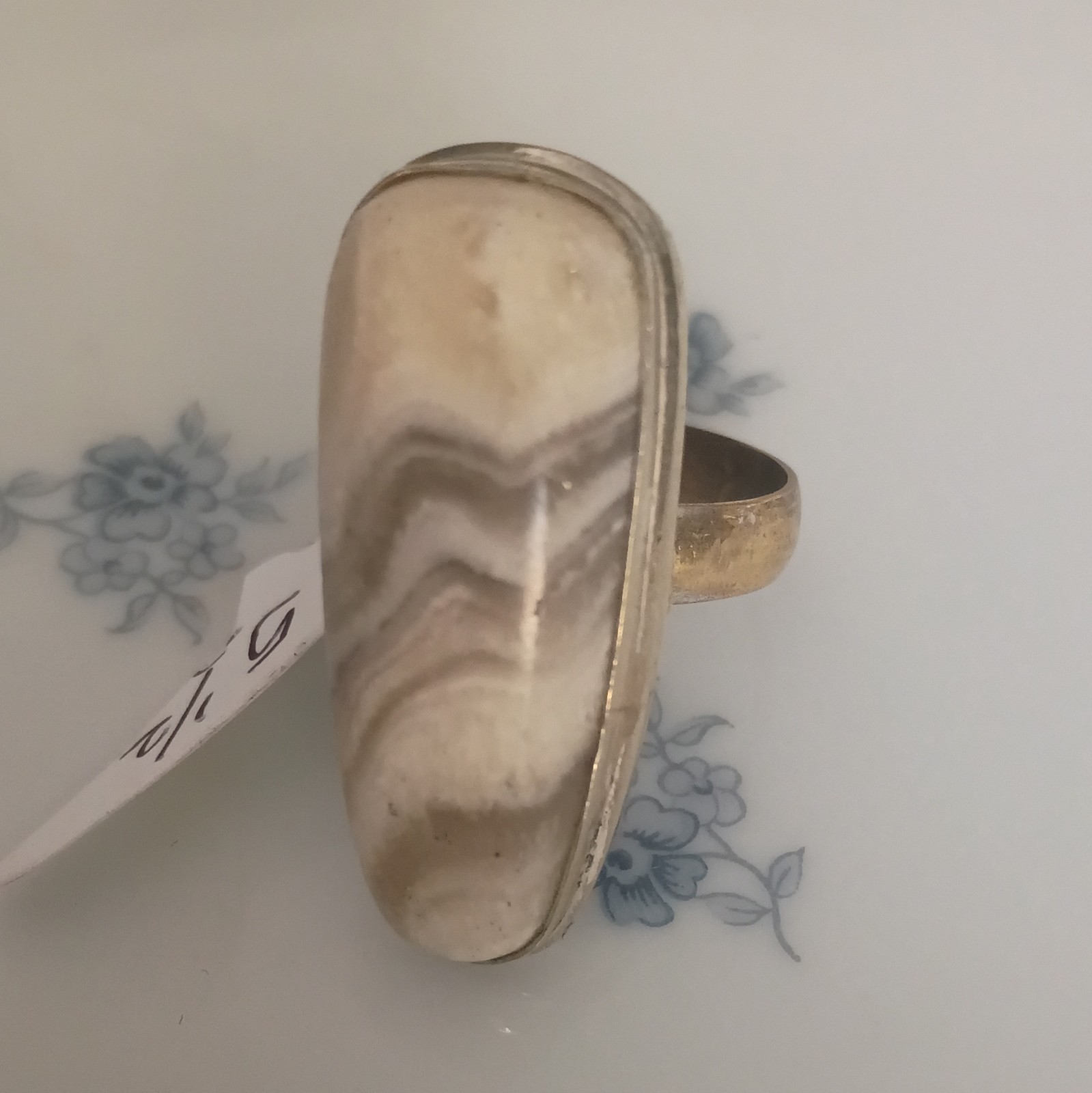 Bohemian Style Oval Shaped Natural Lace Stone Size 5 And 1/2