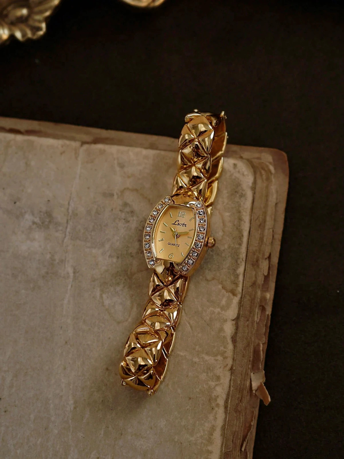 Gold French Vintage Style Unique Dainty Women’s Wrist Watch Trendy Cute Gift