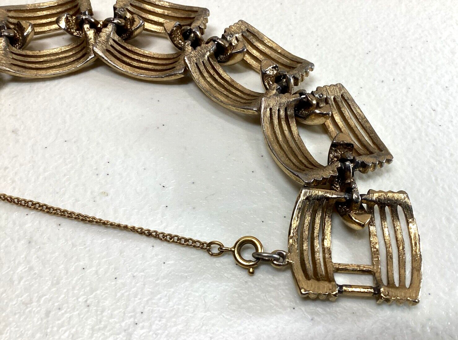 Monet Vintage Bracelet Gold-Tone Links Signed with Hangtag and Safety Chain 7 in